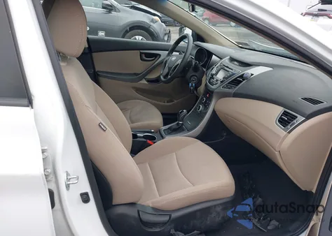 2016 Hyundai Elantra Se z USA, uszkodzony, nr VIN 5NPDH4AE2GH654376